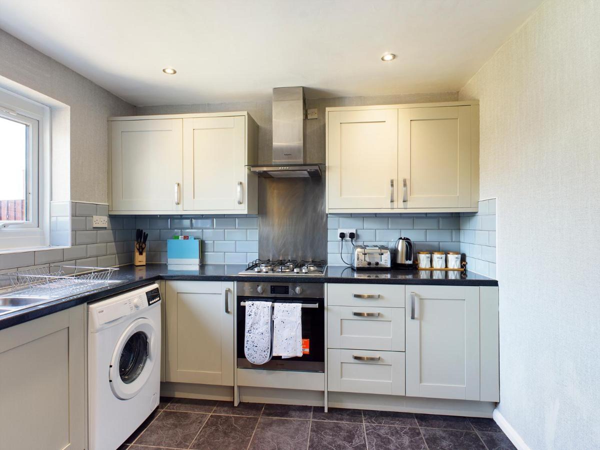 247 Serviced Accommodation In Telford- 3Br House Luaran gambar