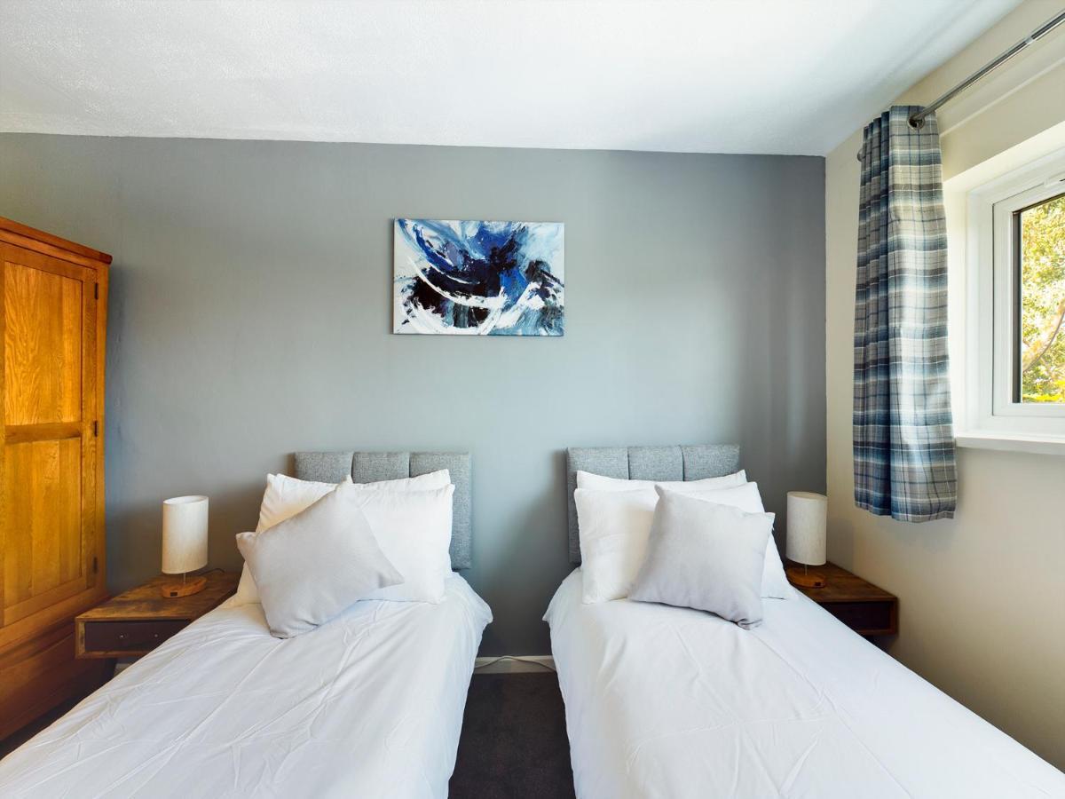 247 Serviced Accommodation In Telford- 3Br House Luaran gambar