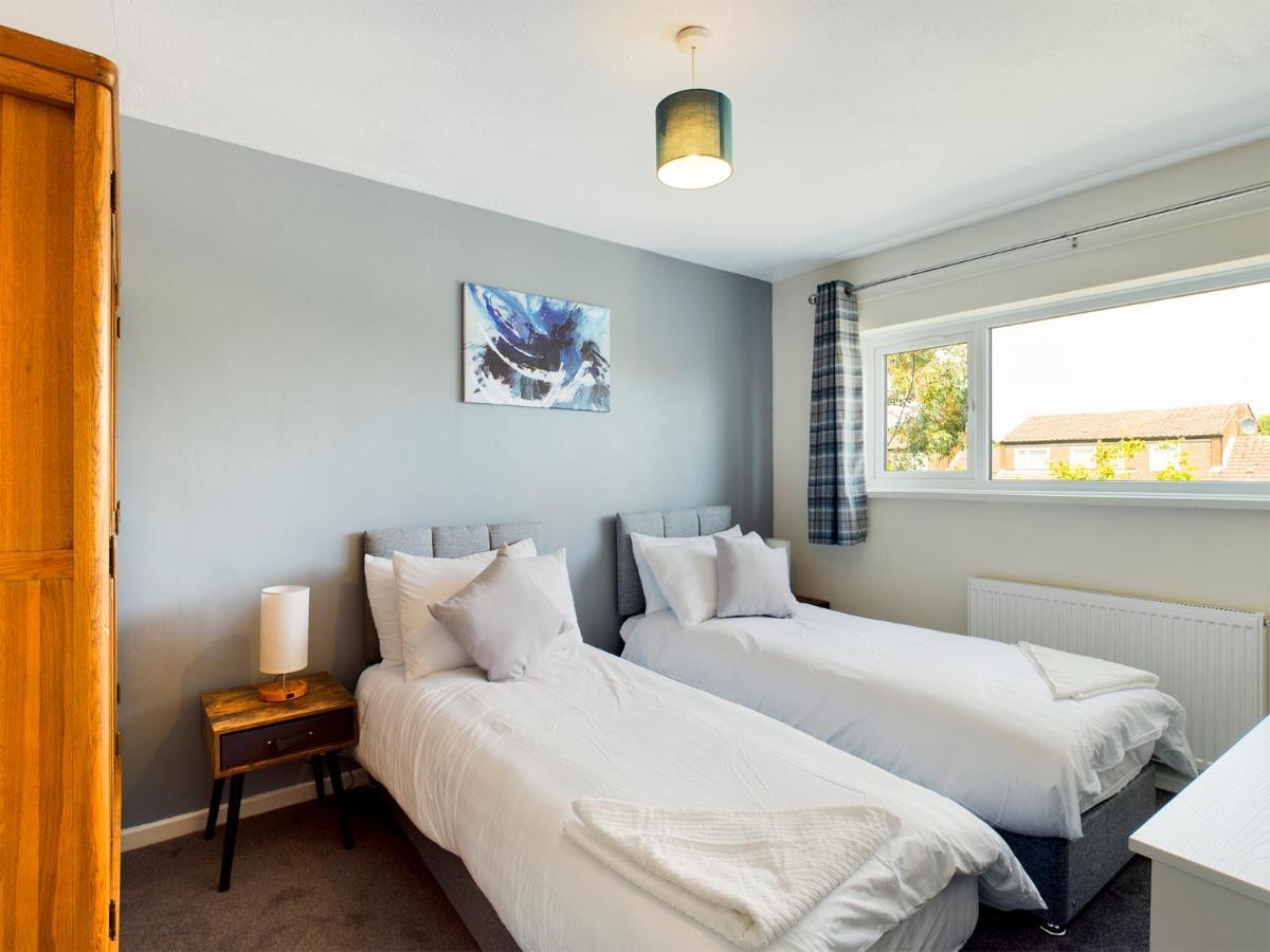 247 Serviced Accommodation In Telford- 3Br House Luaran gambar
